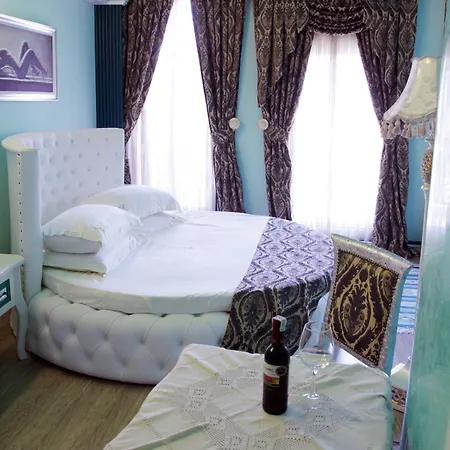 Boutique Fernando Szálloda Tirana