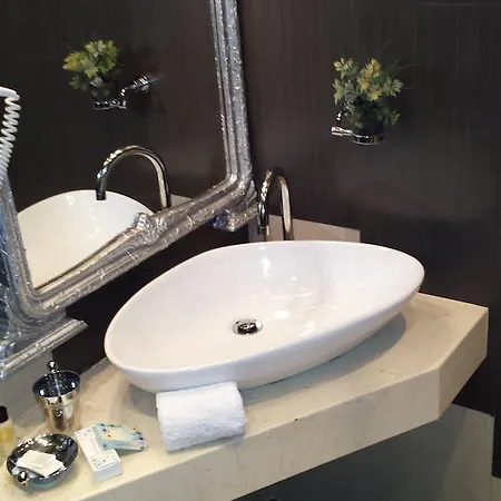 Boutique Fernando 3* Τίρανα